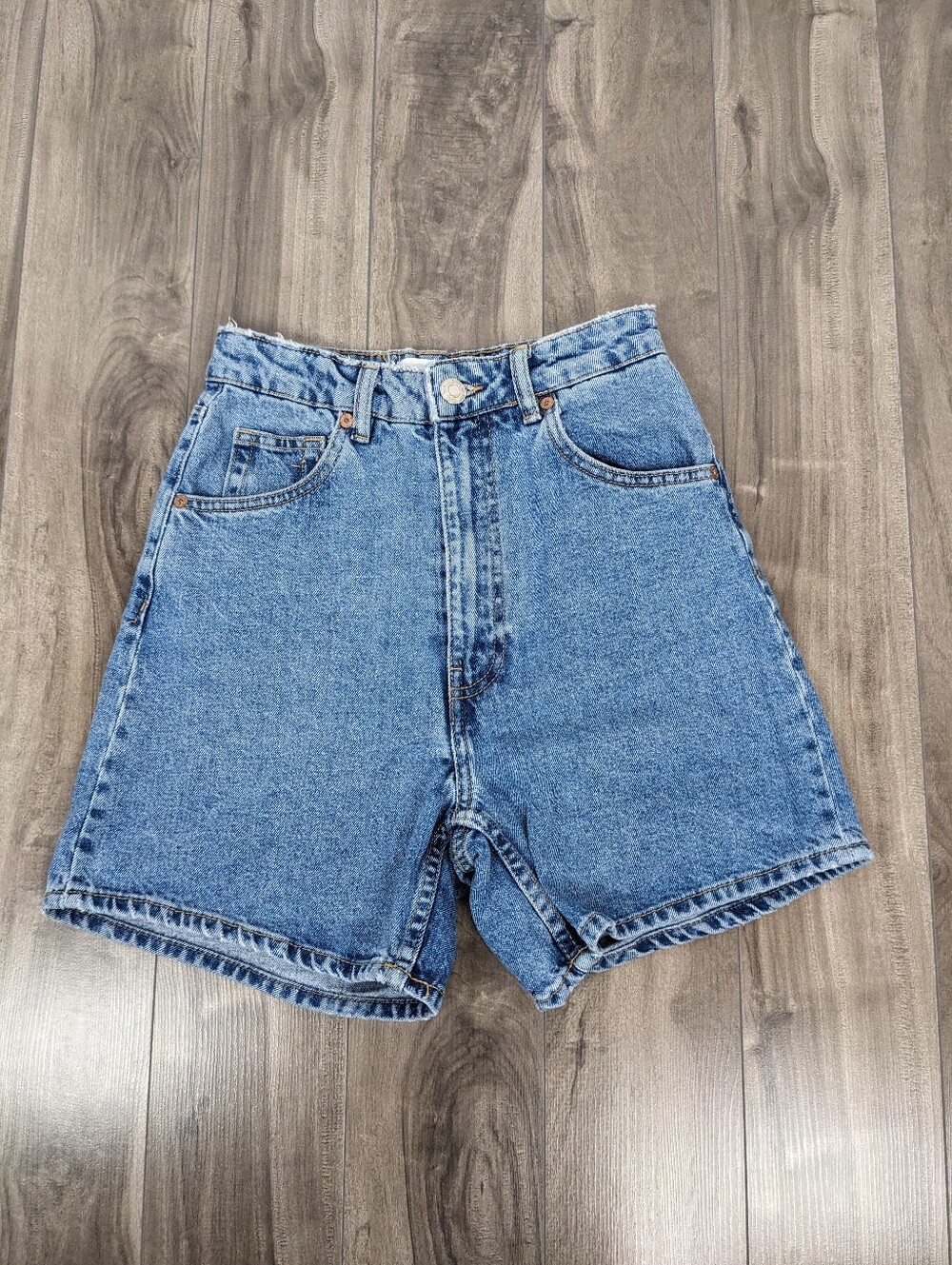Zara Women's Jean Shorts Cotton Size 0 Mom fit